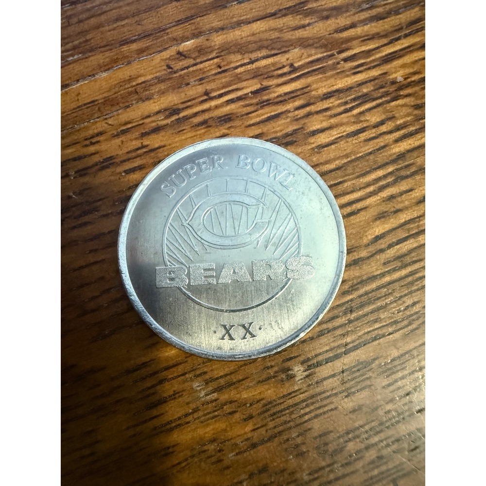 Chicago Bears Super Bowl XX Budweiser NFL Football Coin 2001 2002 Silver Tone
